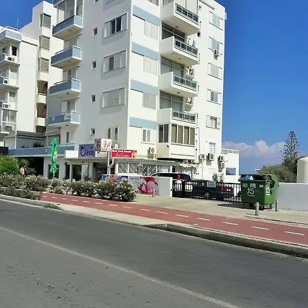 16 Sandy Apartmán Larnaca
