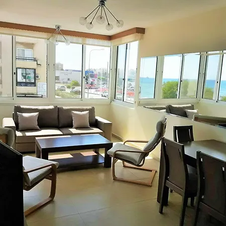 16 Sandy Apartmán Larnaca